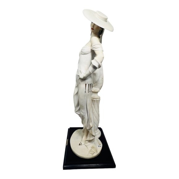 Giuseppe Armani Vintage 1992 Porcelain Statue 18" - Picture 10 of 12